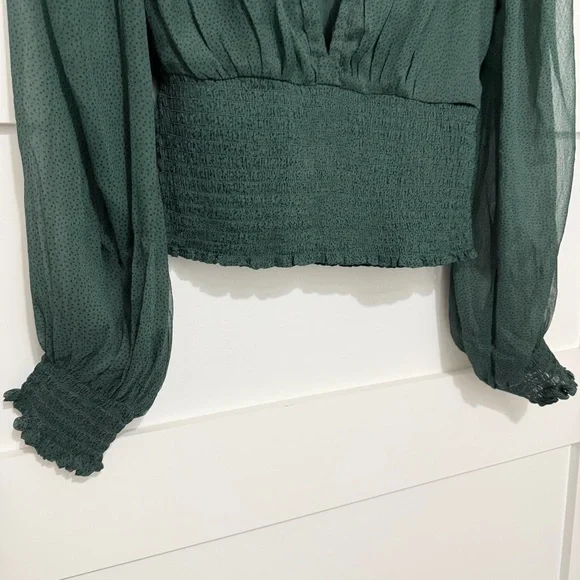 Abercrombie & Fitch Green Long Sleeve Smocked Waist Top Size XS 36158 - Picture 6 of 11
